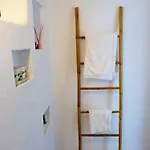 Charming House In With Private Garden