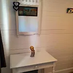 Charming House In With Private Garden 度假居