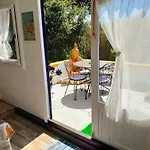 度假居 Charming House In With Private Garden *