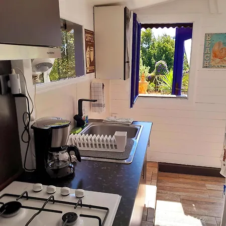 Charming House In With Private Garden Feriehus