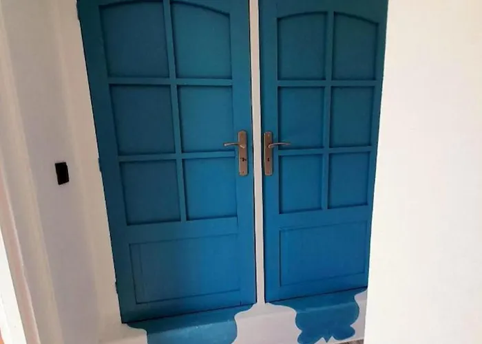 度假居 Charming House In With Private Garden *